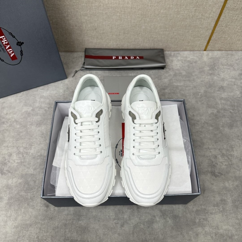 Pra*a casual shoes